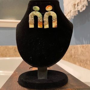 NWOT Geode‎ Arches Clay Earrings